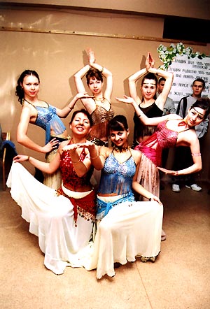 Осень 2003г. Финал районного конкурса танцевальных ансамблей